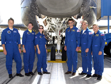 Die Besatzung von STS-112