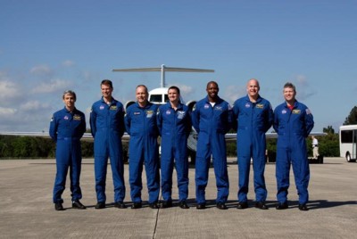 STS-122-Besatzung bei der Ankunft am KSC