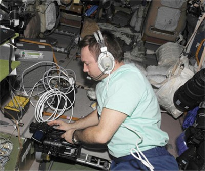 Lontschakow mit Kommunikationsausrüstung in SWESDA