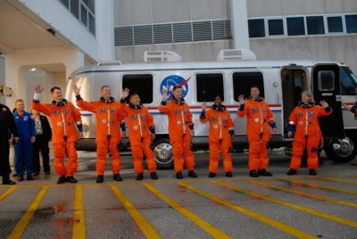 Die Besatzung vor dem Astrovan