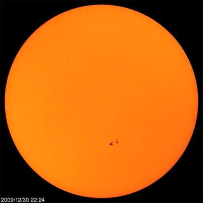 Aufnahme der Sonne mit Sonnenflecken, gemacht vom

Michelson-Doppler-Bildwandler (MDI) an Bord von SOHO