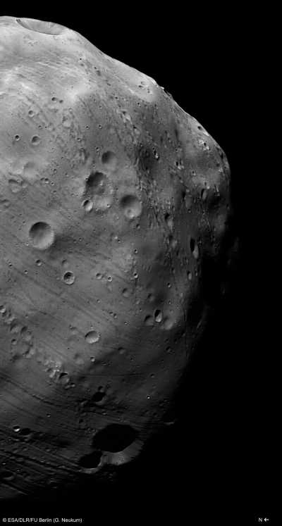 Phobos,

aufgenommen von der hochauflösenden Stereokamera (high resolution stereo camera -

HRSC)